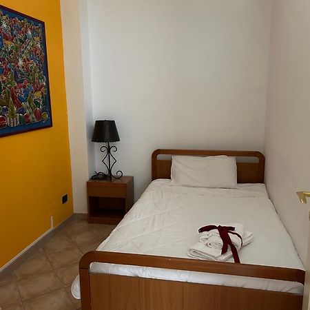 Salento Casa Vacanza Il Focolare Torchiarolo Exterior photo